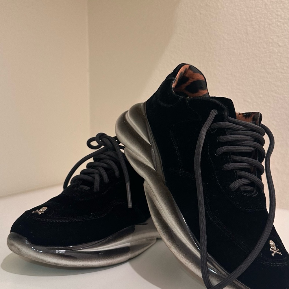 Black Sneakers with Silver Soles